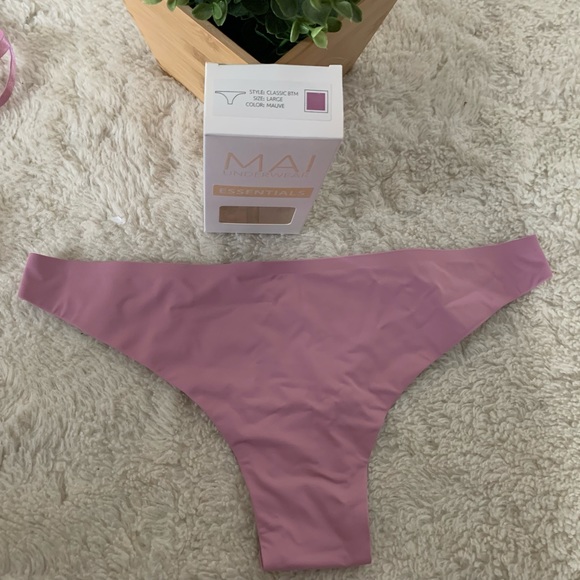 MAI Everyday Top & Classic Bottom Set - Picture 8 of 12